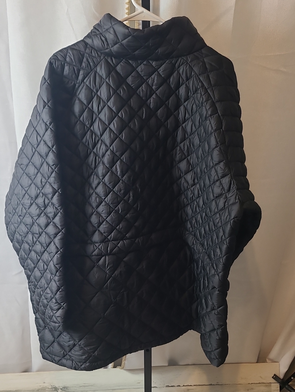 ATHLETA WHISPER FEATHERLESS PUFFER JACKET - QUILTING - BLACK - Like New 3x - Picture 5 of 5
